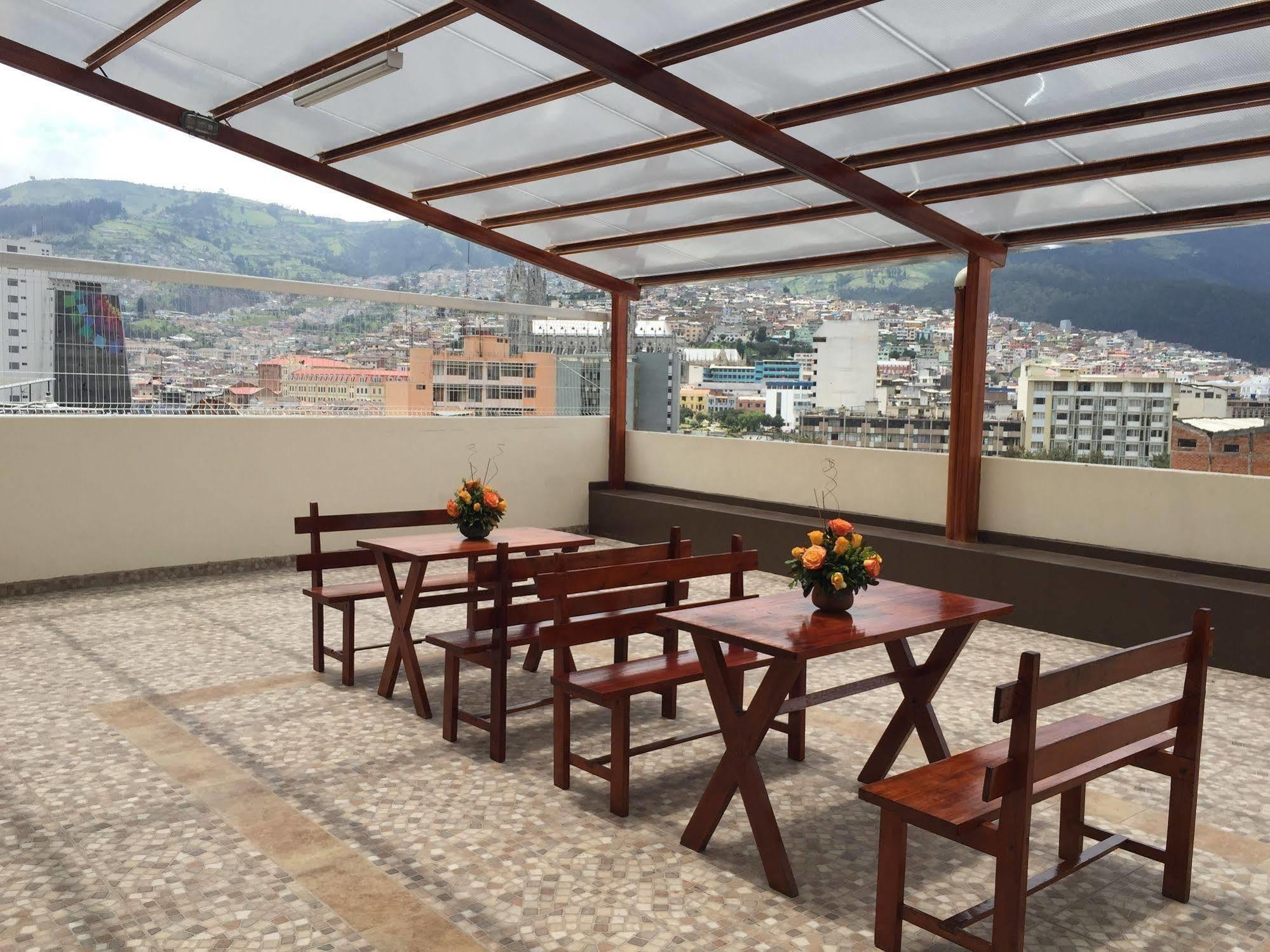 Hotel Margarita 2 Quito Exterior photo